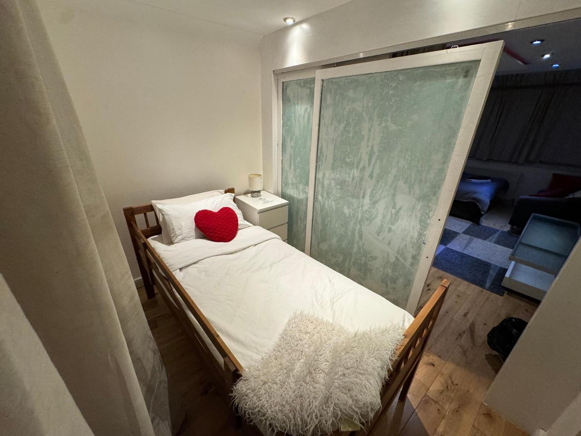 Cozy Rooms Near Central ロンドン エクステリア 写真